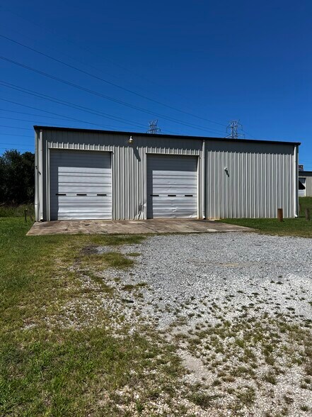 More Photos Of 466 Hampshire Dr, Gaffney Warehouse For Lease