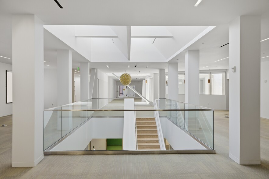 More Photos Of 735 Battery St, San Francisco Loft Creative Space For Lease