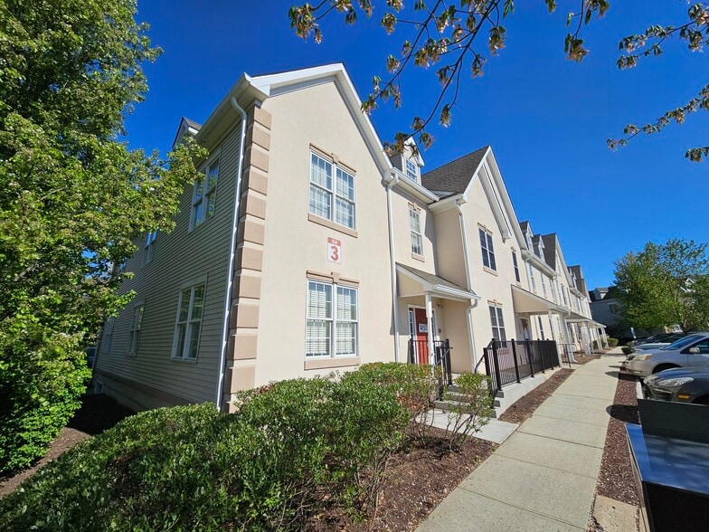 More Photos Of 4 Walter Foran Blvd, Flemington Office For Lease