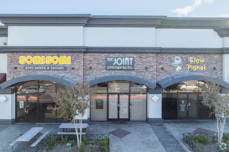 More Photos Of 9480 S Eastern Ave, Las Vegas Storefront Retail Office For Lease