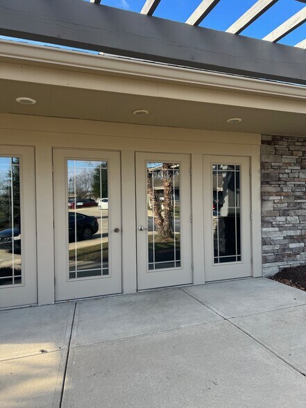 More Photos Of 42 Remick Blvd, Springboro Office For Sale