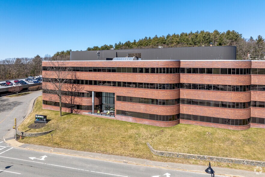 More Photos Of 20 Burlington Mall Rd, Burlington Office For Lease