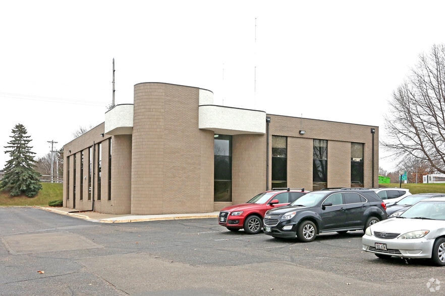 More Photos Of 4580 Scott Trl, Eagan Unknown For Lease