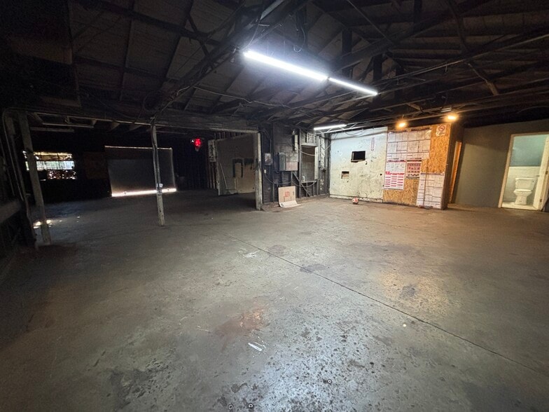 More Photos Of 9327 Fern St, South El Monte Manufacturing For Sale