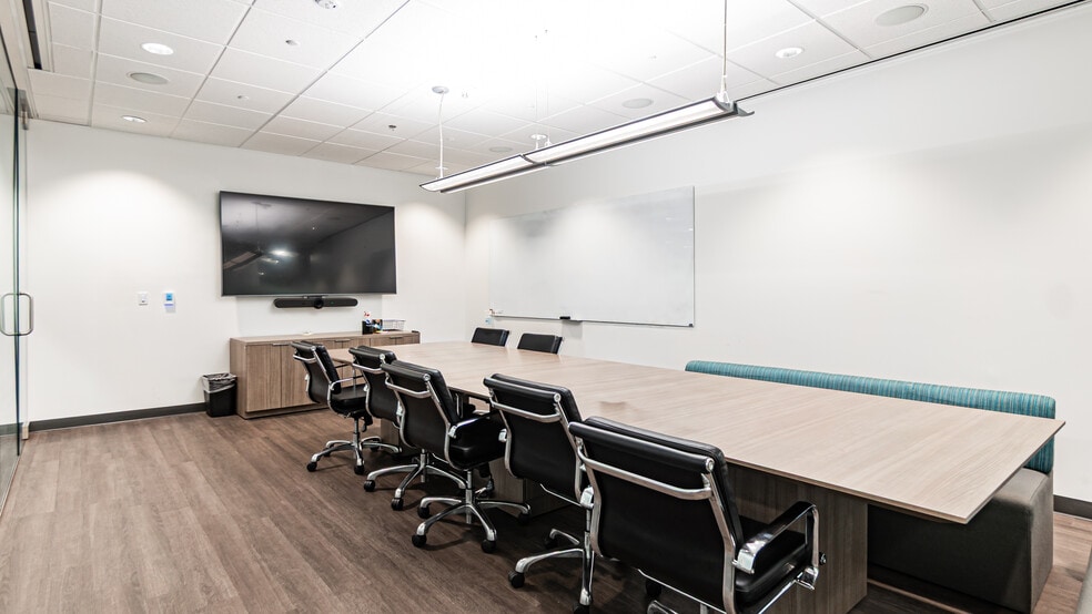 More Photos Of 4031 Via Oro Ave, Long Beach Flex For Lease