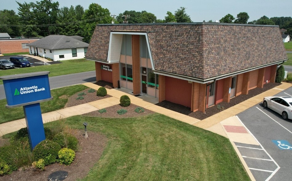 Primary Photo Of 106 6th St, Grottoes Bank For Sale