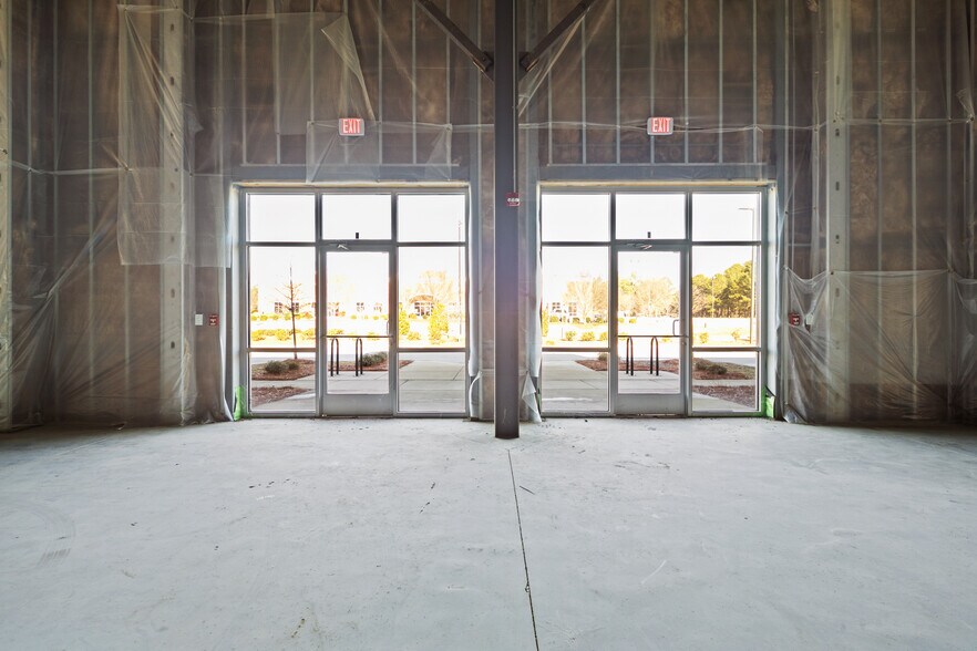 More Photos Of 2810 Procurement Cir, Fayetteville Flex For Sale