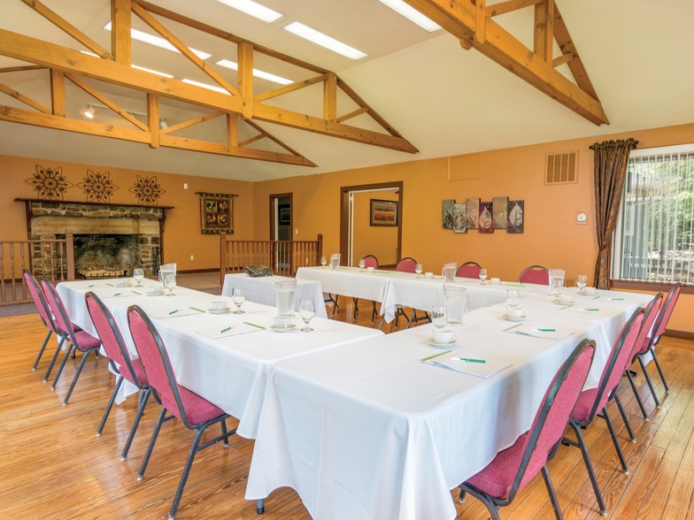 More Photos Of 86 Lily Pad Ln, Flat Rock Hotel For Sale