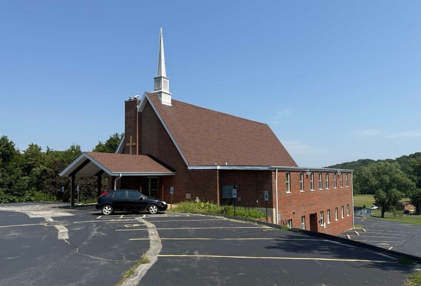 Primary Photo Of 4869 Scotsdale Blvd, House Springs Religious Facility For Sale