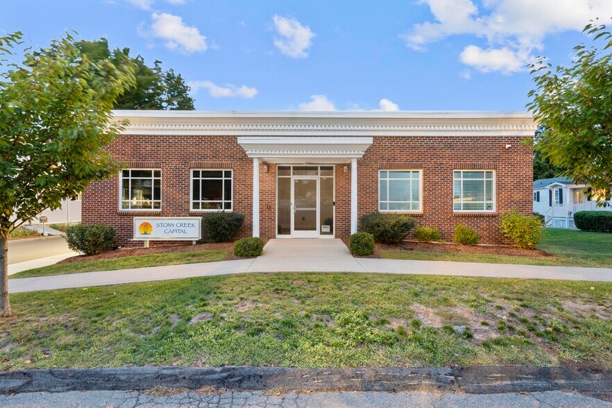 More Photos Of 698 Main St, Branford Office For Sale