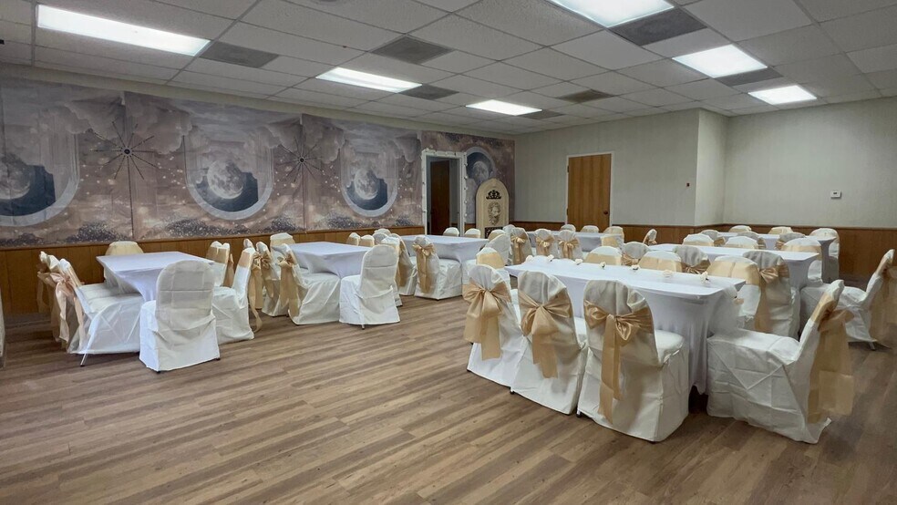 More Photos Of 101 N 4th St, Lometa Daycare Center For Lease