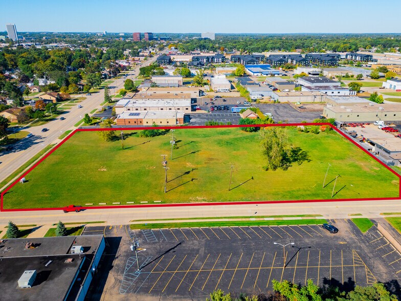 Primary Photo Of 930-946 Livernois Rd, Troy Land For Sale