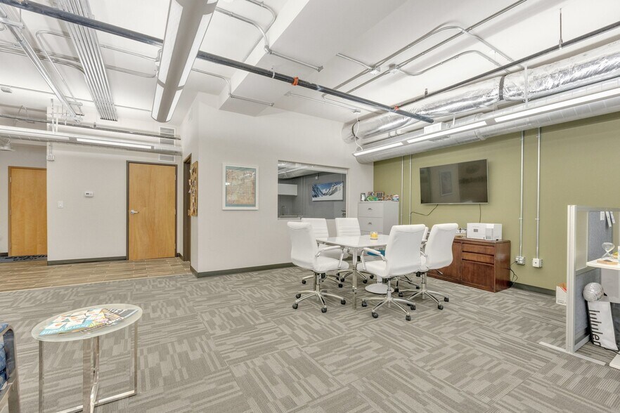More Photos Of 1950 W Littleton Blvd, Littleton Loft Creative Space For Sale