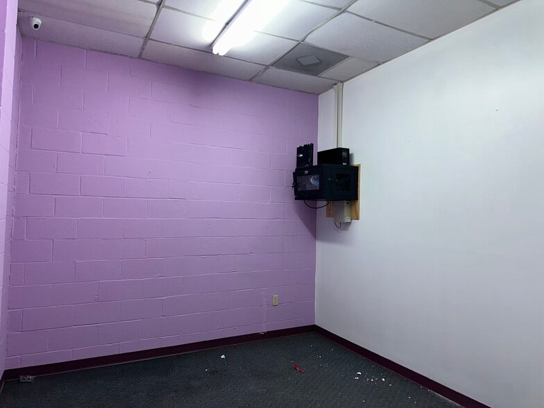 More Photos Of 5716-5760 Stage Rd, Bartlett Unknown For Lease