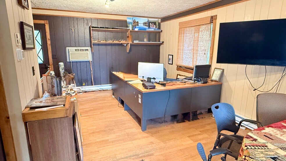 More Photos Of 7242 Bradley St, Lake Tomahawk Office For Sale