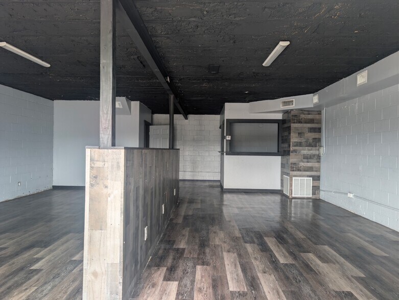 More Photos Of 8555 Fm-2673, Canyon Lake Freestanding For Lease