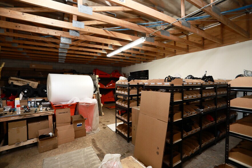 More Photos Of 4301 S Valley View Blvd, Las Vegas Warehouse For Lease