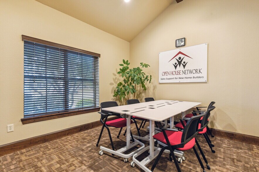 More Photos Of 2101 E Kirkwood Blvd, Southlake Office For Lease