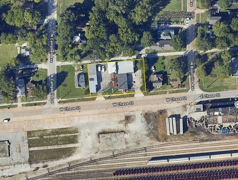 More Photos Of 219 & 303 W Chase st, Springfield Light Distribution For Sale