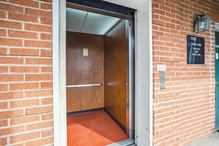 More Photos Of 14333 Laurel Bowie Rd, Laurel Medical For Sale