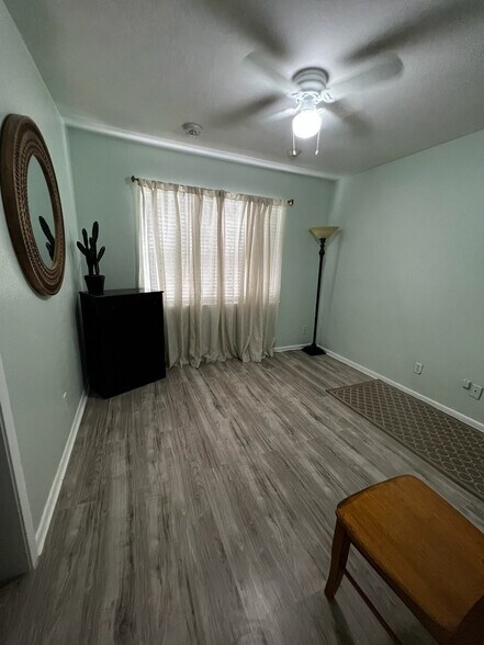 More Photos Of 1710 Patricia Ln, Missouri City Assisted Living For Sale