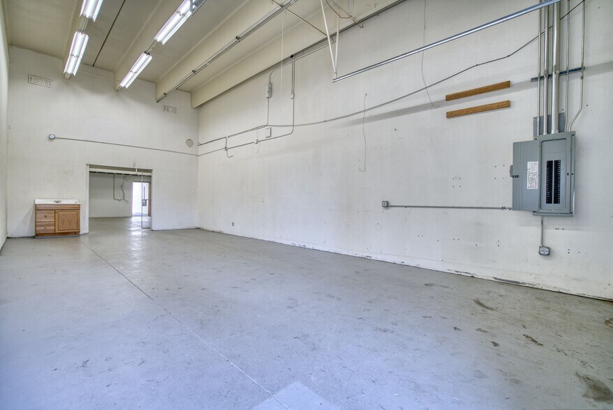 More Photos Of 2200 Central Ave, Boulder Industrial For Sale