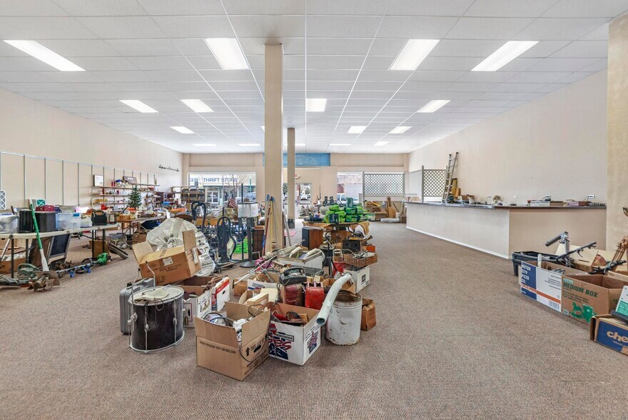 More Photos Of 233 Main Ave E, Twin Falls Storefront For Sale