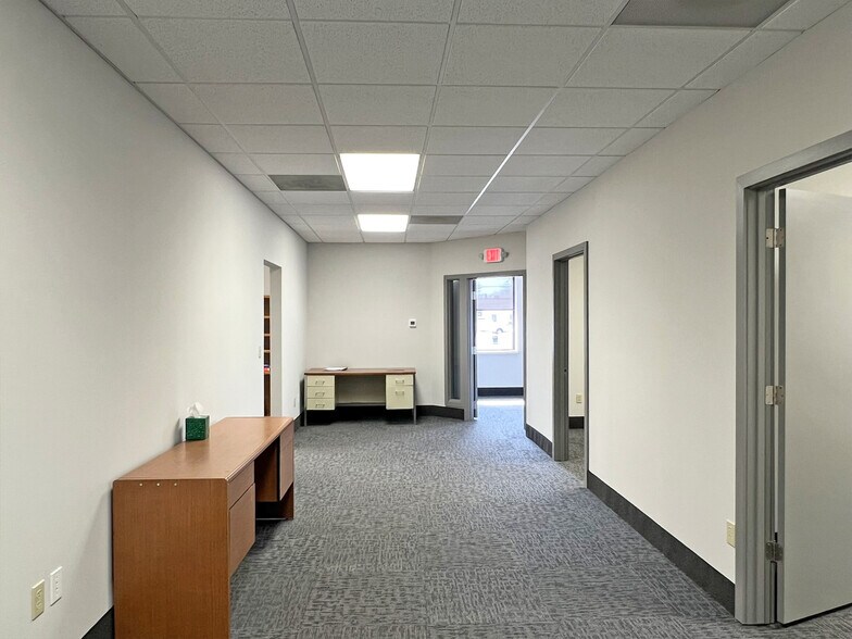 More Photos Of 2700-2730 W 21st St, Erie Office For Lease