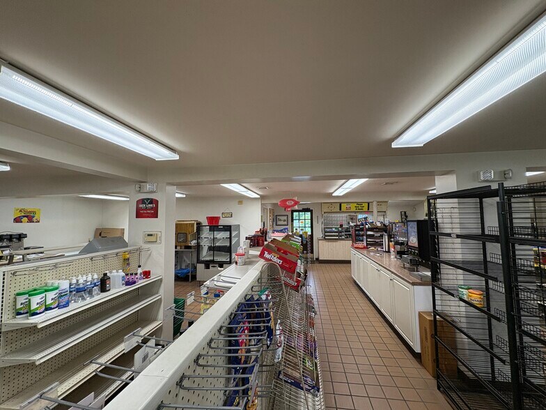 More Photos Of 2 Chesterfield Georgetown Rd, Chesterfield Convenience Store For Sale