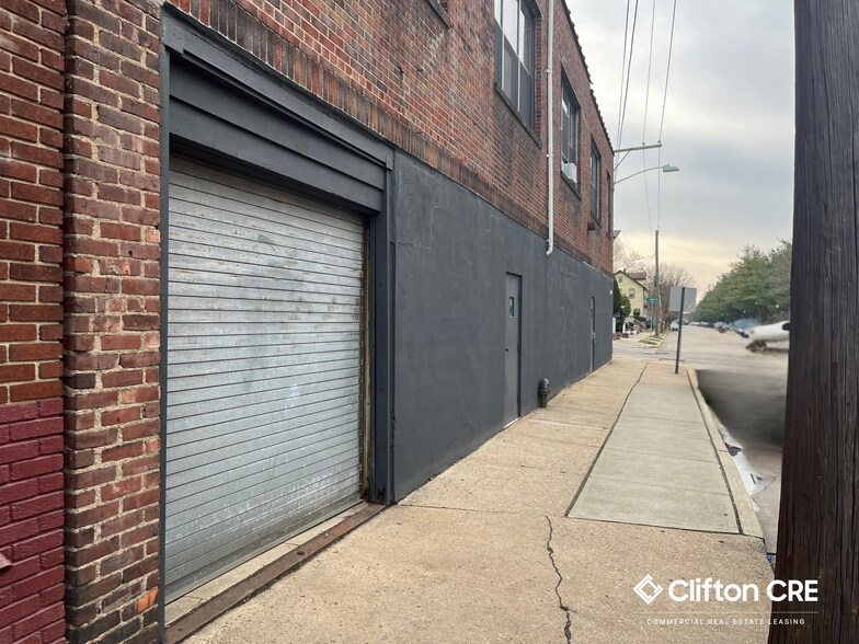 More Photos Of 187 W Shore Ave, Bogota Warehouse For Lease