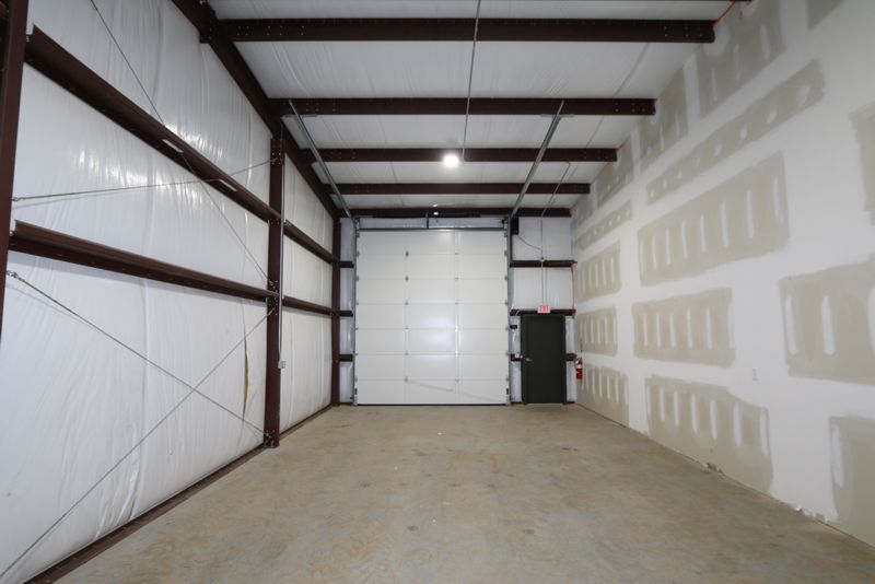 More Photos Of 1729 Locust Hill Rd, Greer Showroom For Lease