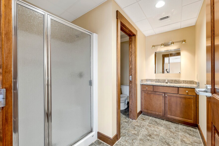 More Photos Of 81 Whittier Hwy, Moultonborough Office For Sale