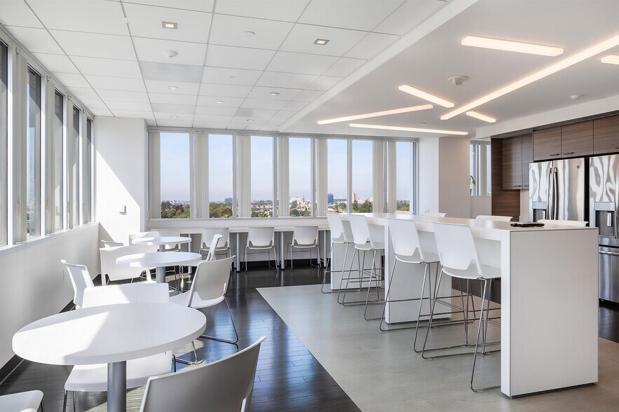 More Photos Of 500 S Main St, Orange Office For Sale