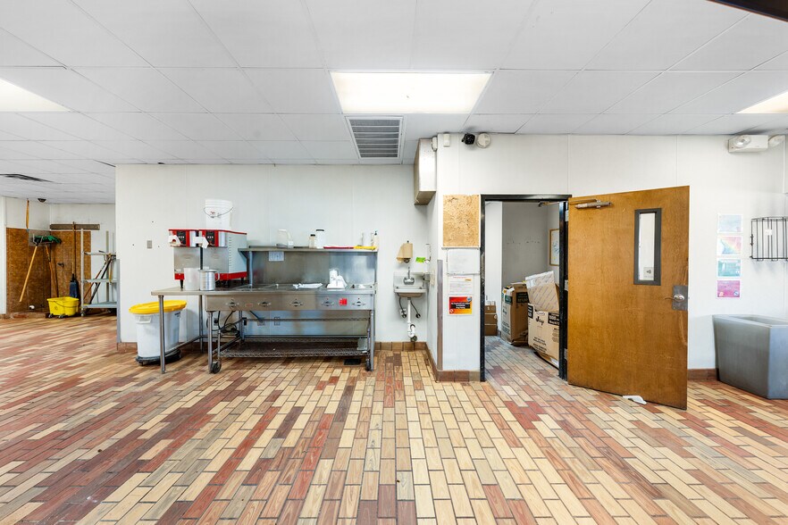 More Photos Of 1014 W Moore Ave, Terrell Restaurant For Sale