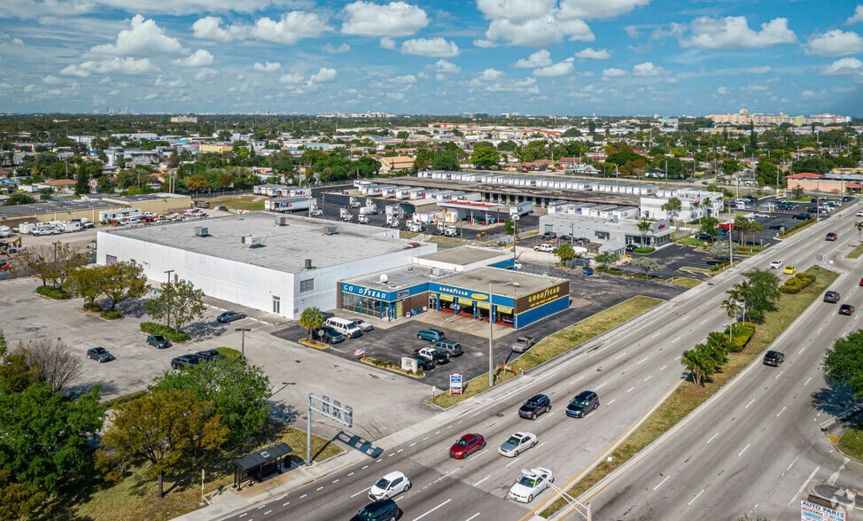 More Photos Of 1685 S State Road 7, Hollywood Warehouse For Lease