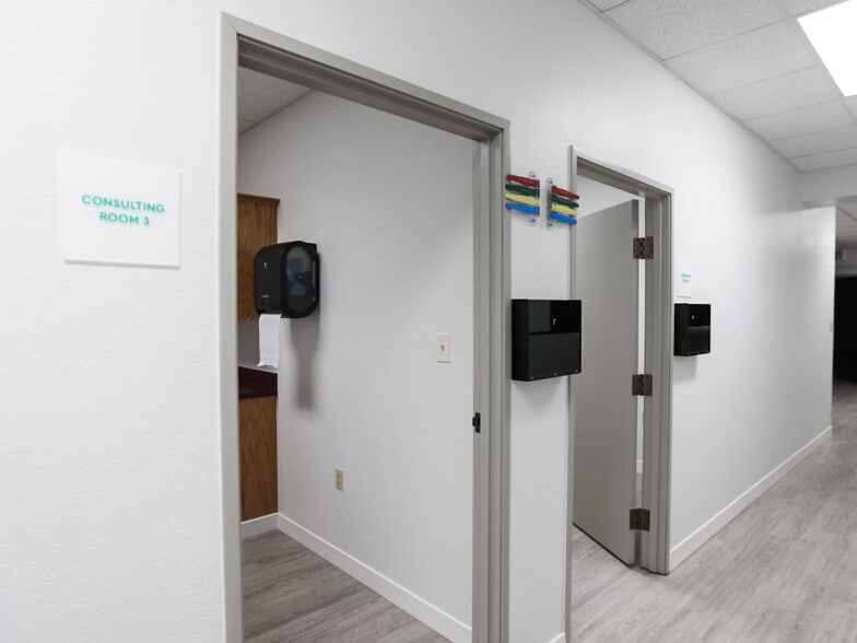 More Photos Of 609 Virginia Ave, Ponca City Hospital For Sale