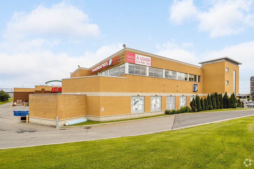 More Photos Of 10-18 Pl De La Triade, Pointe-claire Freestanding For Lease