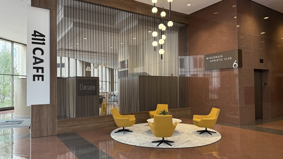More Photos Of 411 E Wisconsin Ave, Milwaukee Office For Lease