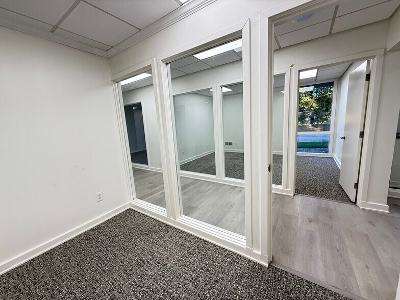 More Photos Of 20 Office Park Way, Pittsford Office For Lease