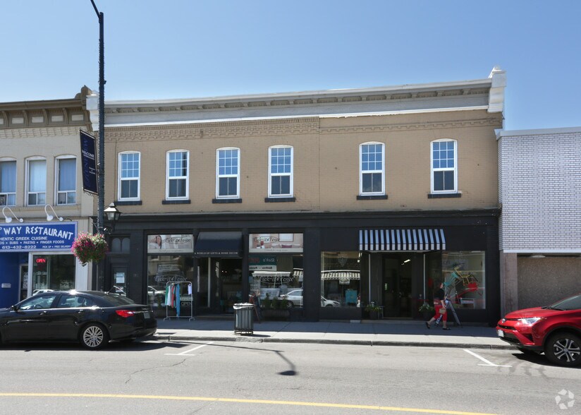 Primary Photo Of 188-190 Raglan St S, Renfrew Storefront Retail Office For Lease