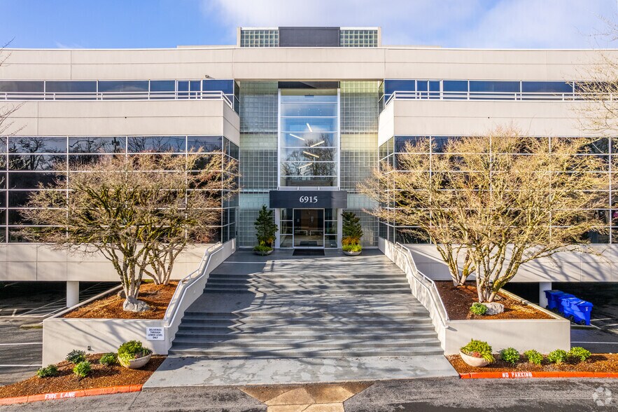 More Photos Of 6915 SW MacAdam Ave, Portland Office For Lease