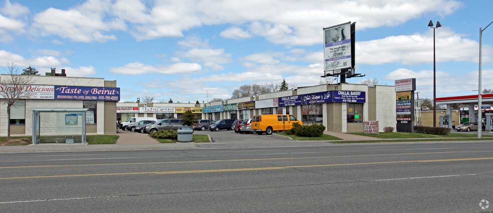 More Photos Of 1960 Lawrence Ave E, Toronto General Retail For Lease