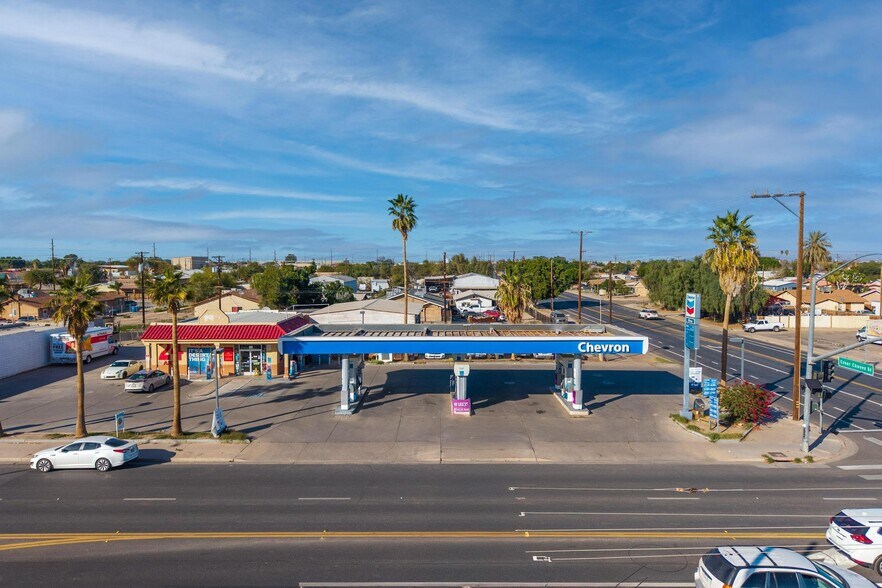 Primary Photo Of 977 Main St, Brawley General Retail For Sale
