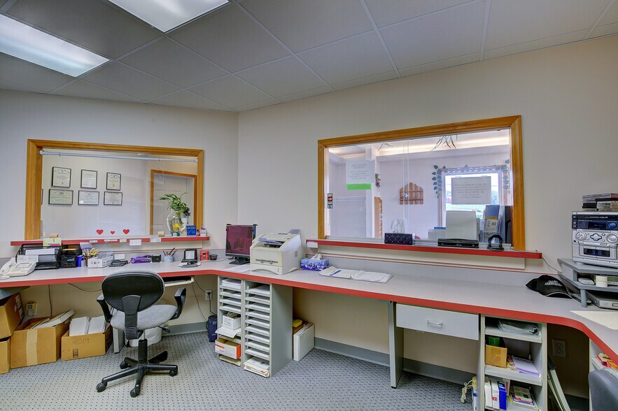 More Photos Of 1980 Pa-54 Hwy, Montgomery Office For Sale