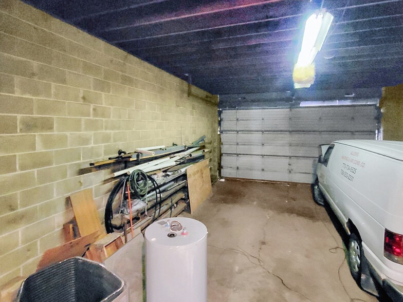 More Photos Of 10050 S Ewing Ave, Chicago General Retail For Sale