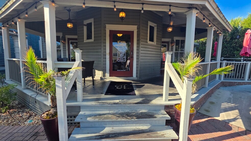 More Photos Of 310 E Tarpon Ave, Tarpon Springs Storefront Retail Residential For Sale