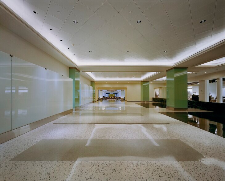 More Photos Of 5120 Woodway Dr, Houston Unknown For Lease