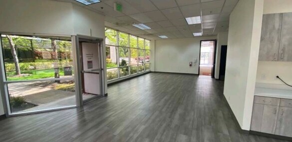 More Photos Of 1725 NW 167th Pl, Beaverton Flex For Sale