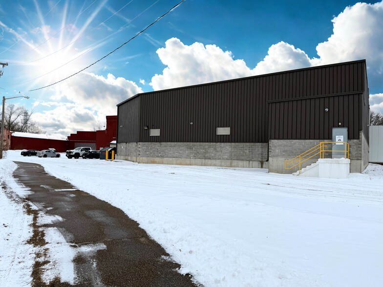 Primary Photo Of 80 Oliver St, Wisconsin Rapids Manufacturing For Sale