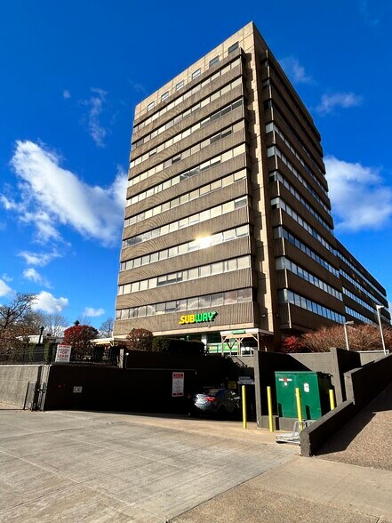 Primary Photo Of 5991 Spring Garden Rd, Halifax Medical For Lease